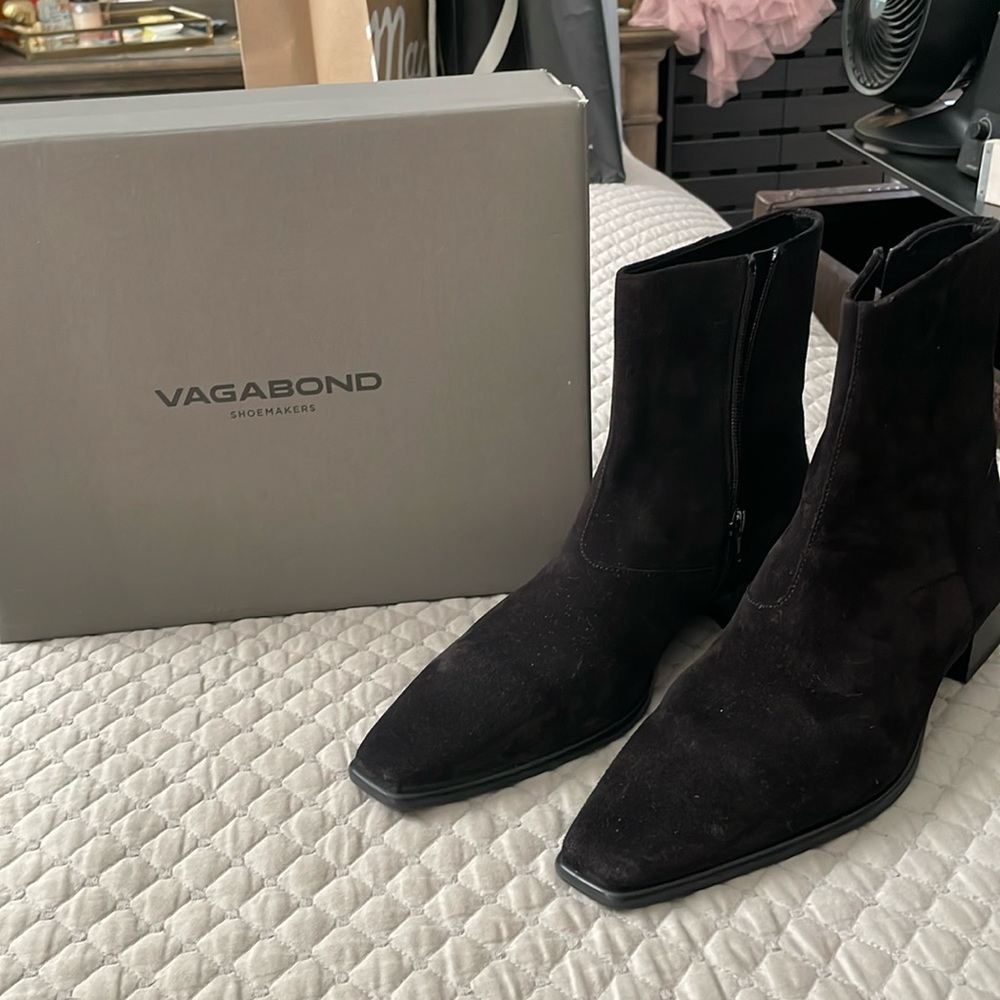 Too narrow for my feet. Fell in love with these.